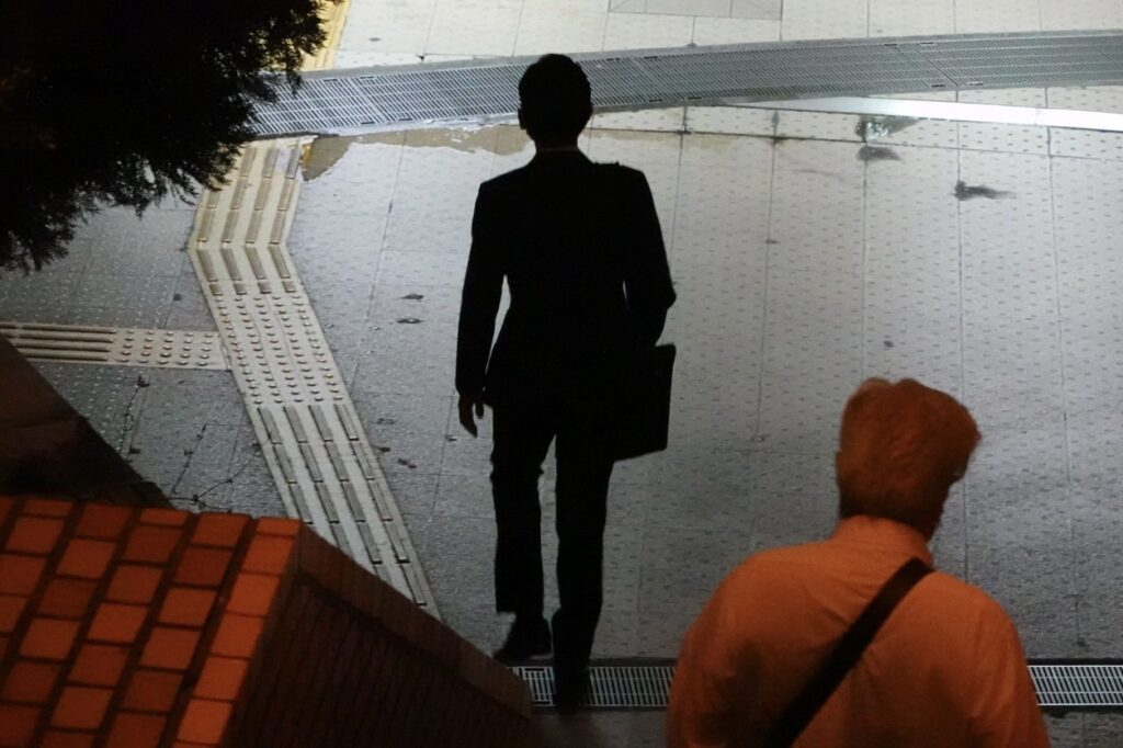 大阪 探偵